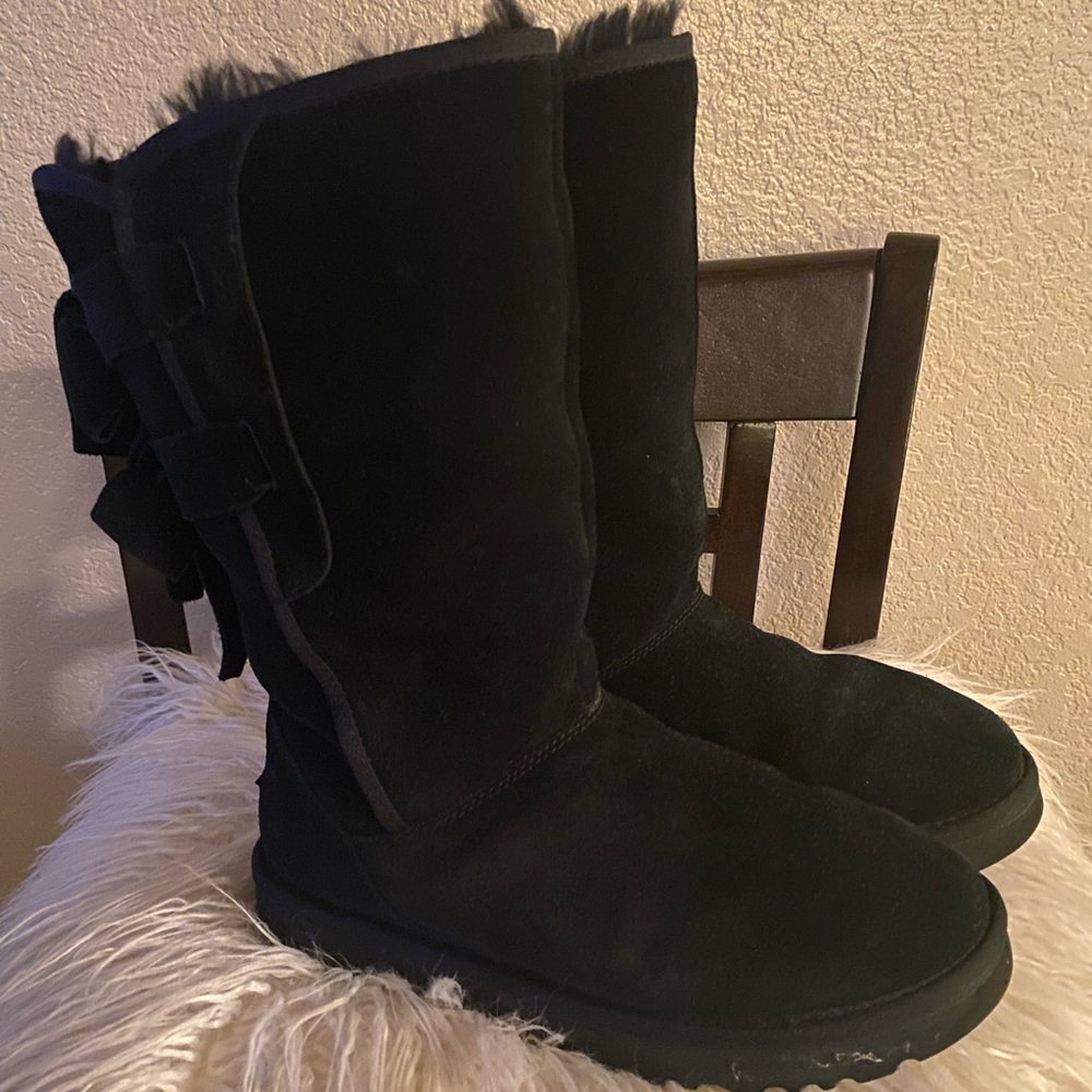 Black Uggs